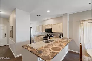 17324 W Acapulco Ln, Surprise, AZ 85388 - Photo 9