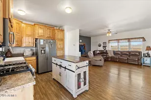 24617 N Laredo Ln, Paulden, AZ 86334 - Photo 13