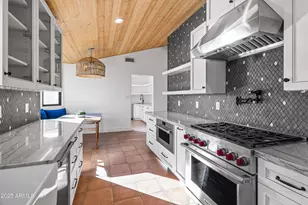 4142 E Stanford Dr, Phoenix, AZ 85018 - Photo 9