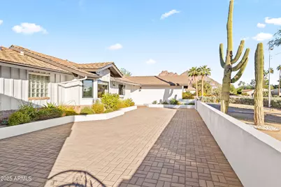 4142 E Stanford Drive, Phoenix, AZ 85018 - Photo 37