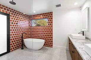 4142 E Stanford Dr, Phoenix, AZ 85018 - Photo 13