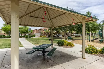 2024 N 77th Lane, Phoenix, AZ 85035 - Photo 25