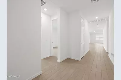 8513 W Saratoga Way, Florence, AZ 85132 - Photo 3