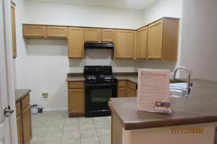 102 N 118th Ave, Avondale, AZ 85323 - Photo 5