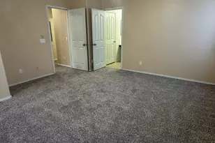 8105 W Groom Creek Rd, Phoenix, AZ 85043 - Photo 11