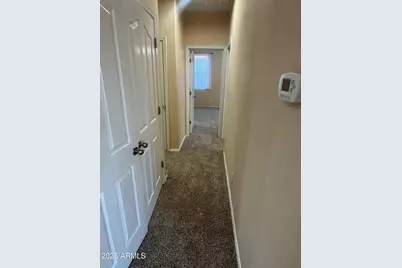8105 W Groom Creek Road, Phoenix, AZ 85043 - Photo 7