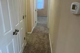 8105 W Groom Creek Rd, Phoenix, AZ 85043 - Photo 7