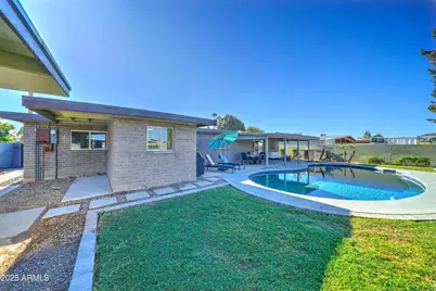 3352 E Mescal Street, Phoenix, AZ 85028 - Photo 3