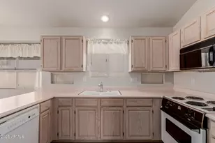 14588 W Bison Path, Surprise, AZ 85374 - Photo 15