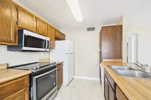 5236 W Peoria Ave, Glendale, AZ 85302 - Photo 3