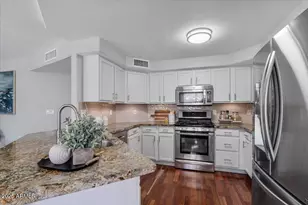 3447 E Glenhaven Dr, Phoenix, AZ 85048 - Photo 13