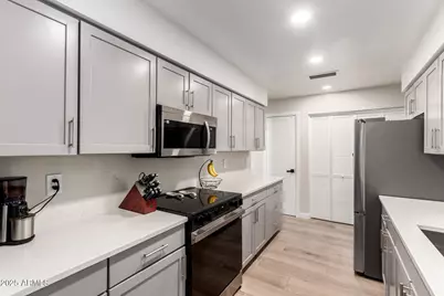 1207 E Northshore Drive #136, Tempe, AZ 85283 - Photo 9