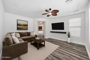 3918 E Cat Balue Dr, Phoenix, AZ 85050 - Photo 11