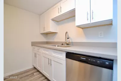 44 E Roanoke Avenue #4, Phoenix, AZ 85004 - Photo 3