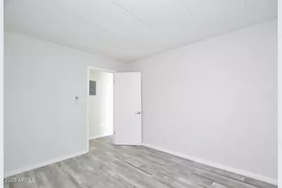 44 E Roanoke Avenue #4, Phoenix, AZ 85004 - Photo 7