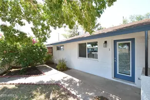 1202 E Kaler Dr, Phoenix, AZ 85020 - Photo 1