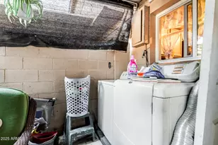 6719 N 44th Ave, Glendale, AZ 85301 - Photo 17