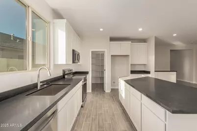 18353 W Villa Hermosa Lane, Surprise, AZ 85387 - Photo 11