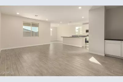 18353 W Villa Hermosa Lane, Surprise, AZ 85387 - Photo 5