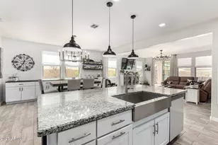 10043 W Foothill Dr, Peoria, AZ 85383 - Photo 11