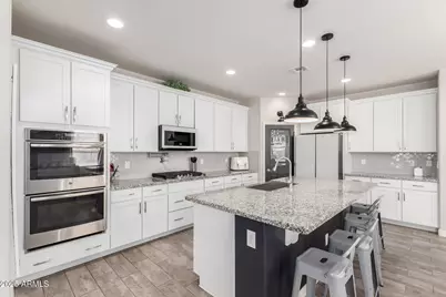 10043 W Foothill Drive, Peoria, AZ 85383 - Photo 9