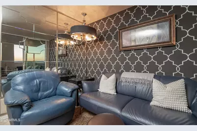 2323 N Central Avenue #1701, Phoenix, AZ 85004 - Photo 17