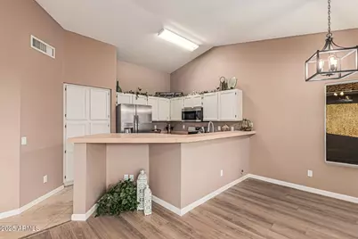 6711 S Coral Gable Drive, Chandler, AZ 85249 - Photo 11