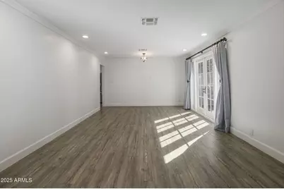 5038 E Earll Drive, Phoenix, AZ 85018 - Photo 7