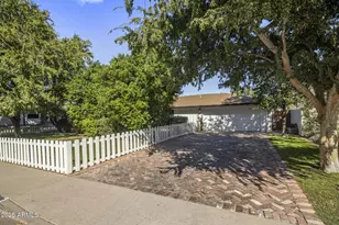 5038 E Earll Dr, Phoenix, AZ 85018 - Photo 3