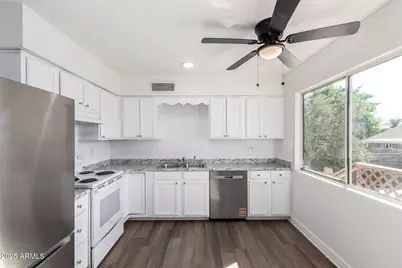 7613 W Flower Street, Phoenix, AZ 85033 - Photo 5