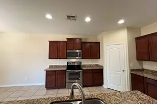 25161 W Carson Ct, Buckeye, AZ 85326 - Photo 5