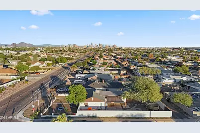 2547 W Adams Street, Phoenix, AZ 85009 - Photo 17