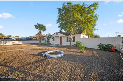 2547 W Adams Street, Phoenix, AZ 85009 - Photo 3