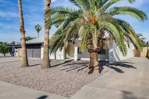 4420 W Mercer Ln, Glendale, AZ 85304 - Photo 7