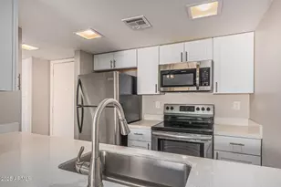 3033 E Devonshire Ave, Phoenix, AZ 85016 - Photo 1