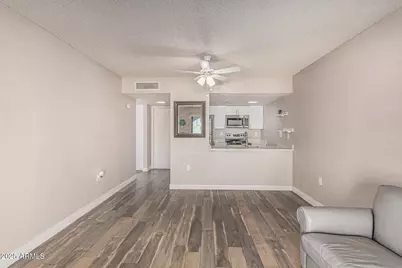 3033 E Devonshire Avenue #3028, Phoenix, AZ 85016 - Photo 7