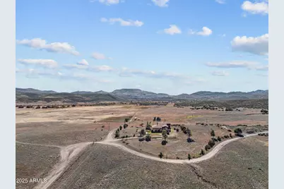 16057 S Sickles Ranch Road, Peeples Valley, AZ 86332 - Photo 29