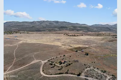 129 Acres Sickles Ranch Radial, Peeples Valley, AZ 86332 - Photo 7