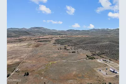 129 Acres Sickles Ranch Radial, Peeples Valley, AZ 86332 - Photo 11