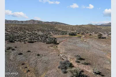 129 Acres Sickles Ranch Radial, Peeples Valley, AZ 86332 - Photo 17