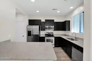 4761 E Portola Valley Dr, Gilbert, AZ 85297 - Photo 7