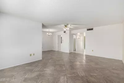 10319 W Twin Oaks Drive, Sun City, AZ 85351 - Photo 11