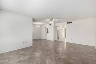 10319 W Twin Oaks Dr, Sun City, AZ 85351 - Photo 11