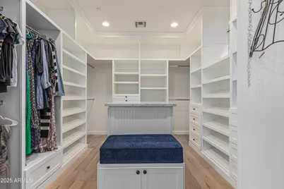 4442 N 59th Place, Phoenix, AZ 85018 - Photo 17