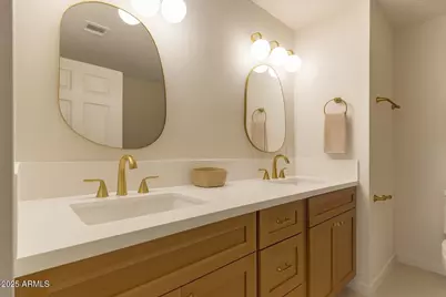 524 W Harmont Drive, Phoenix, AZ 85021 - Photo 11