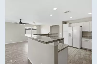 11135 E Catalina Avenue, Mesa, AZ 85208 - Photo 9