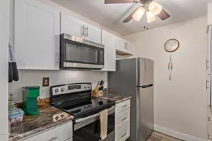 7625 E Camelback Rd, Scottsdale, AZ 85251 - Photo 17