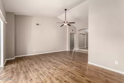 11802 S 46th Street, Phoenix, AZ 85044 - Photo 9