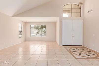 7418 S 25th Lane, Phoenix, AZ 85041 - Photo 9