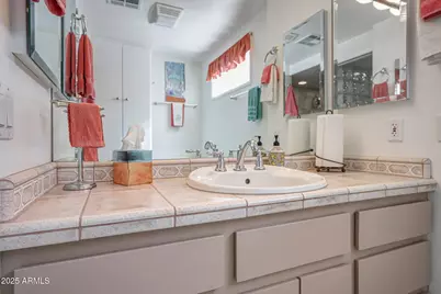 17427 N Lindgren Avenue, Sun City, AZ 85373 - Photo 23